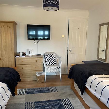Squirrel House B&B High Wycombe Bagian luar foto