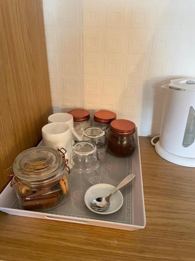 Squirrel House B&B High Wycombe Bagian luar foto